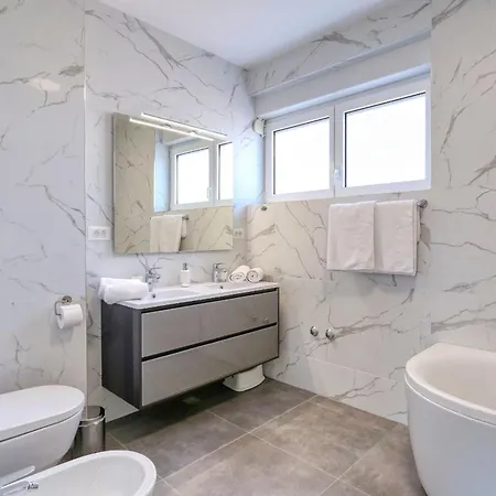 Palace - Crowonder Luxury Rent Villa *