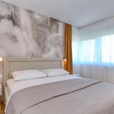 Palace - Crowonder Luxury Rent Villa *