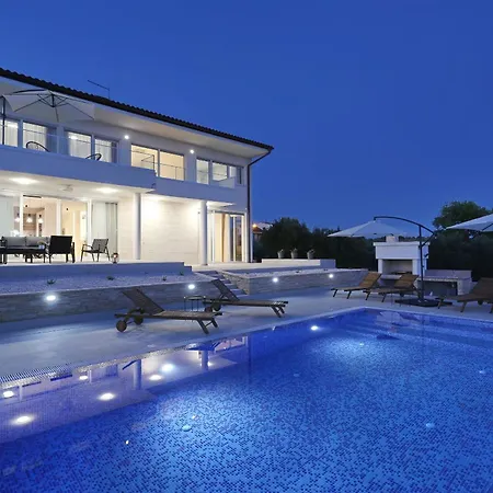 Villa Palace - Crowonder Luxury Rent *
