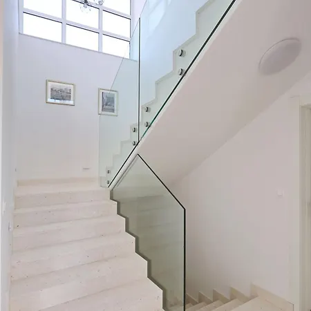Palace - Crowonder Luxury Rent Sveti Filip i Jakov