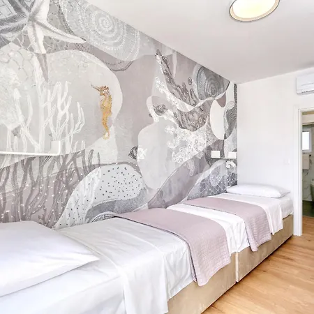 Palace - Crowonder Luxury Rent Sveti Filip i Jakov