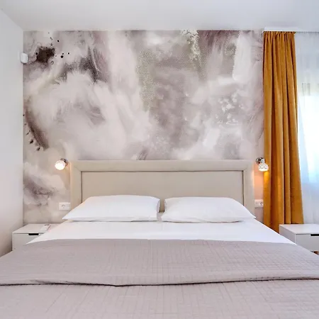 Palace - Crowonder Luxury Rent * Sveti Filip i Jakov