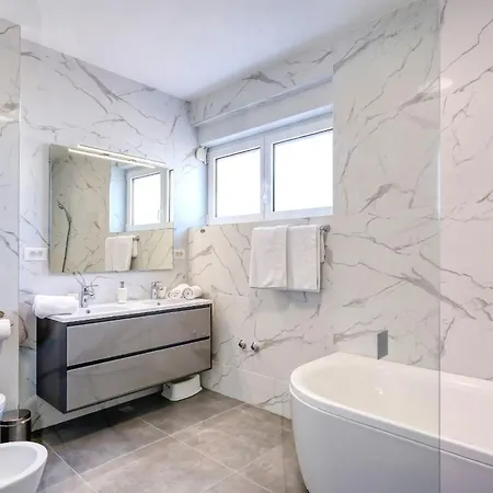 Villa Palace - Crowonder Luxury Rent Sveti Filip i Jakov