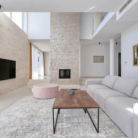 Palace - Crowonder Luxury Rent * Sveti Filip i Jakov