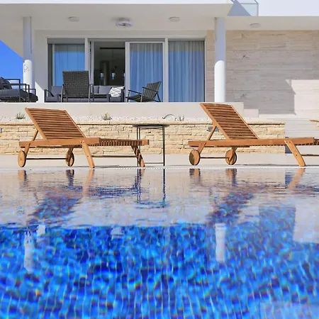 Palace - Crowonder Luxury Rent * Sveti Filip i Jakov